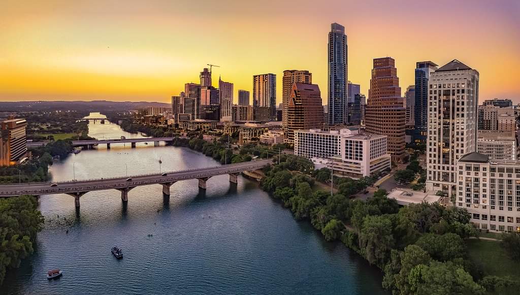 Austin, USA — travel destination on RevealSpot